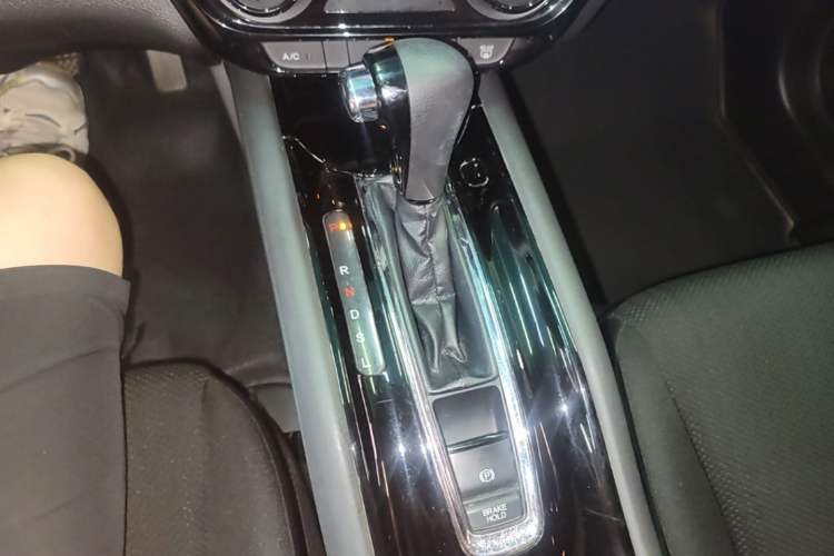 Used Honda Vezel 2017 1.5L CVT 2WD Comfort Model Gear Lever
