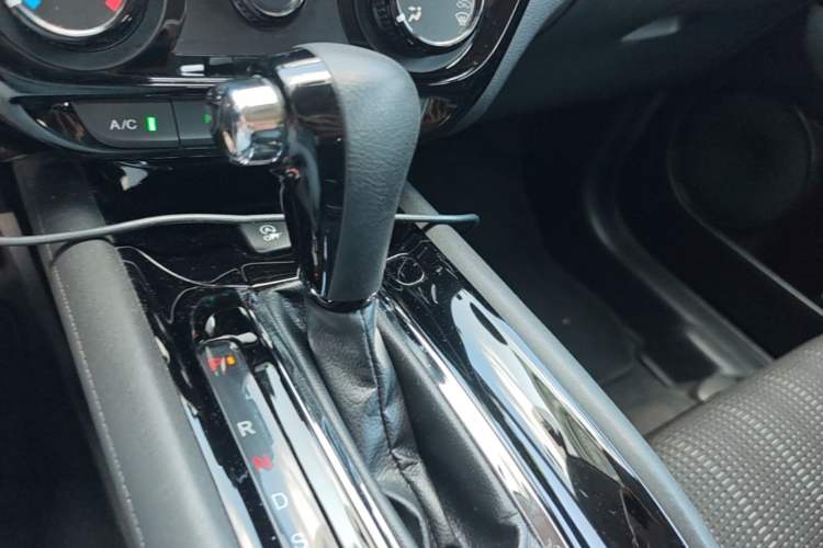 Used Honda Vezel 2017 1.8L CVT 2WD Elite Model Gear Lever