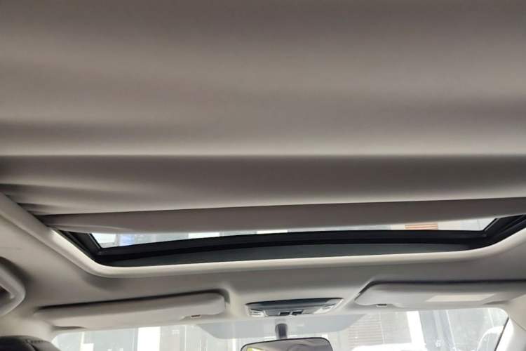 Used Honda Vezel 2017 1.8L CVT Front-Wheel Drive Pioneer Edition Headliner