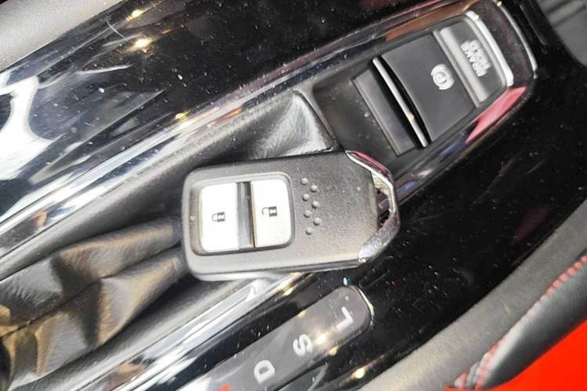 Used Honda Vezel 2017 1.8L CVT 2WD Elite Model Interior 1