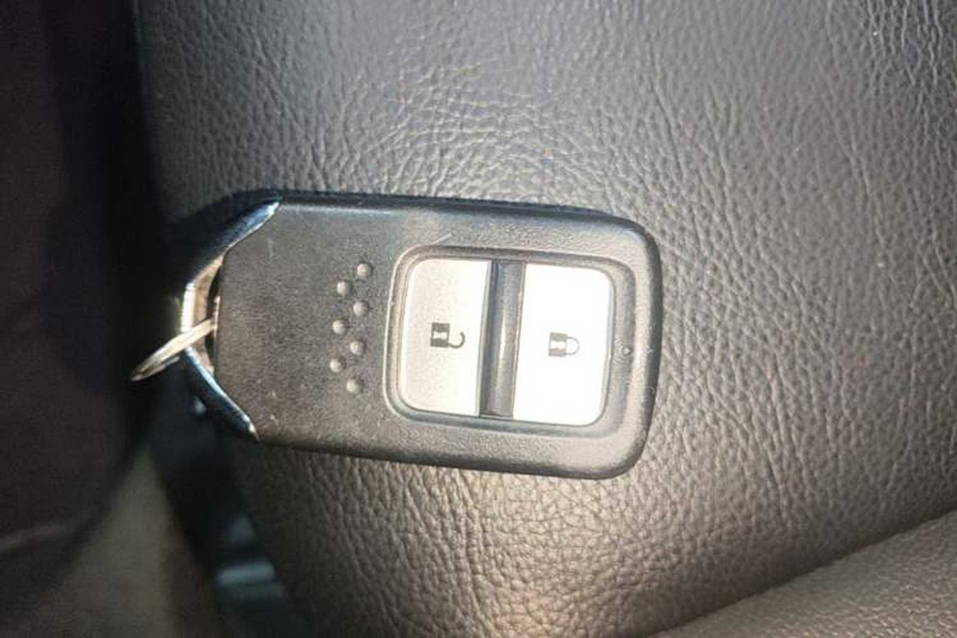 Used Honda Vezel 2017 1.8L CVT Front-Wheel Drive Pioneer Edition Interior 1
