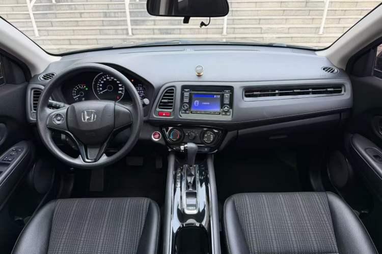 Used Honda Vezel 2017 1.8L CVT Front-Wheel Drive Pioneer Edition Interior 1