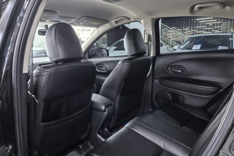 Used Honda Vezel 2017 1.5L CVT 2WD Comfort Model Interior 3