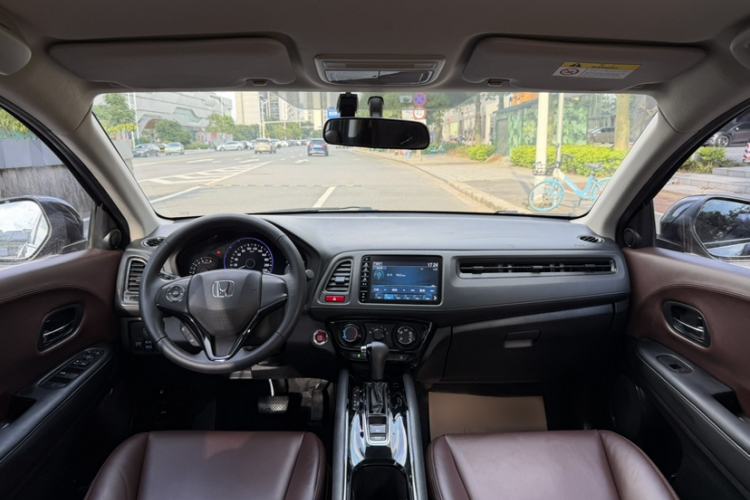 Used Honda Vezel 2017 1.8L CVT 2WD Elite Model Interior 4