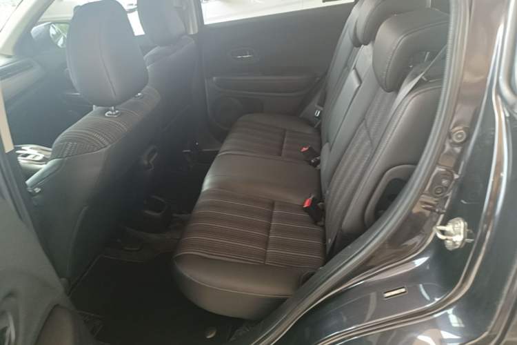 Used Honda Vezel 2017 1.8L CVT Front-Wheel Drive Pioneer Edition Left Rear Seat