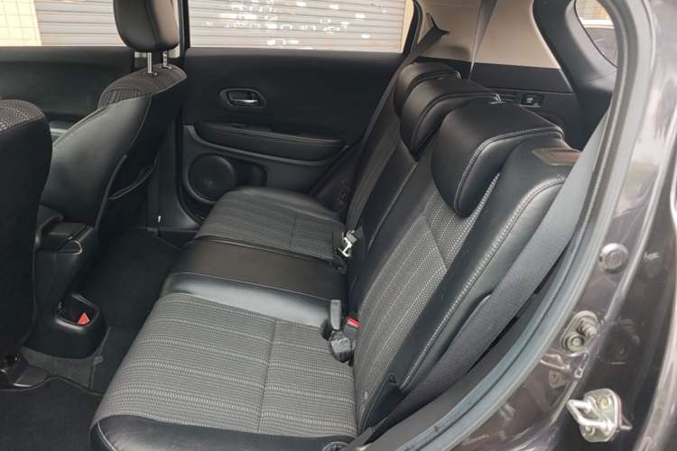 Used Honda Vezel 2017 1.8L CVT Front-Wheel Drive Pioneer Edition Left Rear Seat