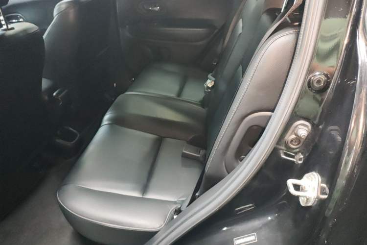Used Honda Vezel 2017 1.8L CVT Front-Wheel Drive Pioneer Edition Left Rear Seat