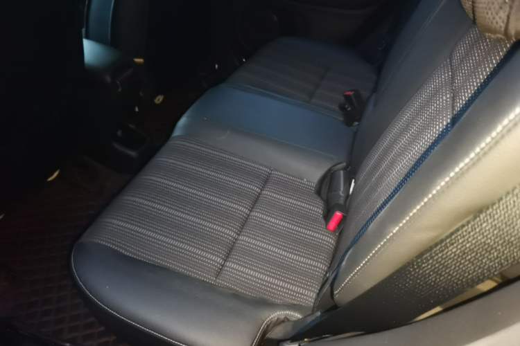 Used Honda Vezel 2017 1.8L CVT Front-Wheel Drive Pioneer Edition Left Rear Seat