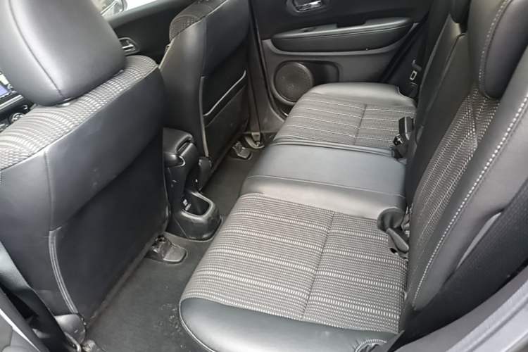Used Honda Vezel 2017 1.8L CVT Front-Wheel Drive Pioneer Edition Left Rear Seat