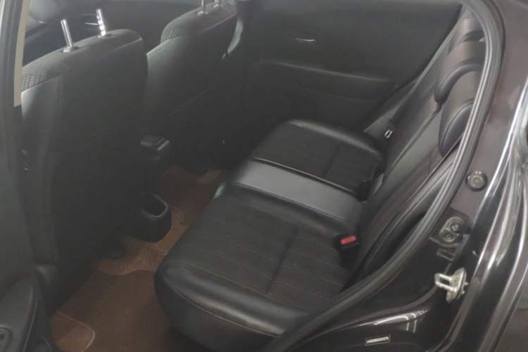 Used Honda Vezel 2017 1.8L CVT Front-Wheel Drive Pioneer Edition Left Rear Seat