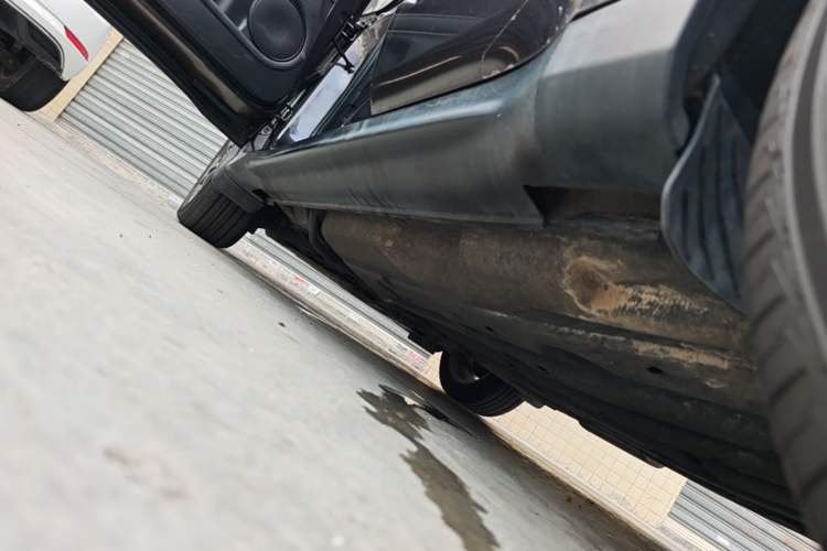Used Honda Vezel 2017 1.8L CVT Front-Wheel Drive Pioneer Edition Left Side Sill