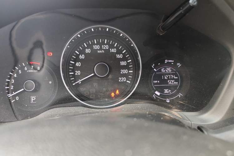 Used Honda Vezel 2017 1.5L CVT 2WD Comfort Model Odometer Close Up