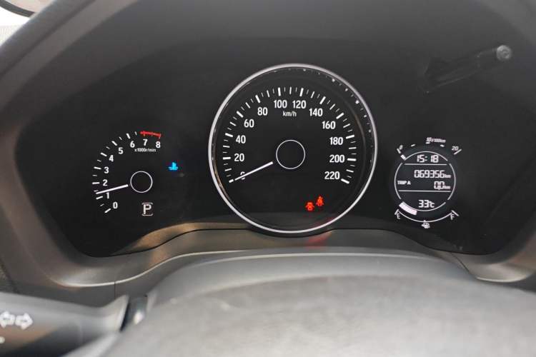 Used Honda Vezel 2017 1.5L CVT 2WD Comfort Model Odometer Close Up