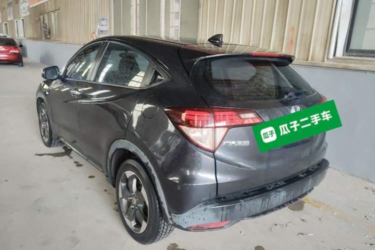 Used Honda Vezel 2017 1.8L CVT Front-Wheel Drive Pioneer Edition Rear Left 45 Deg