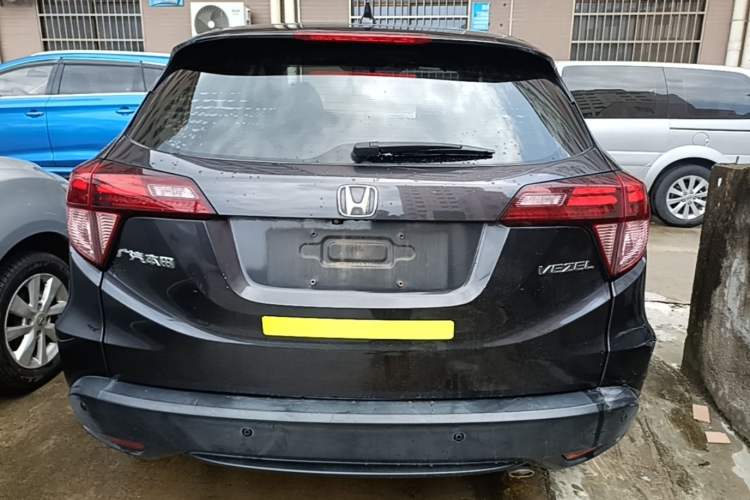 Used Honda Vezel 2017 1.8L CVT Front-Wheel Drive Pioneer Edition Rear
