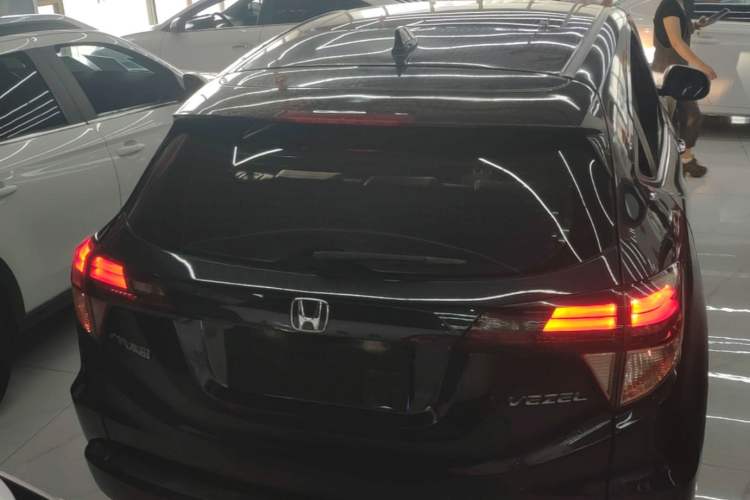 Used Honda Vezel 2017 1.8L CVT Front-Wheel Drive Pioneer Edition Rear