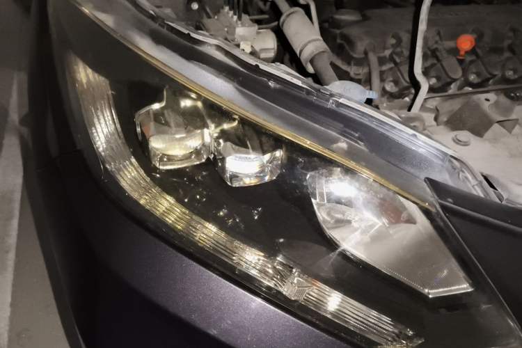 Used Honda Vezel 2017 1.8L CVT Front-Wheel Drive Pioneer Edition Right Front Headlight