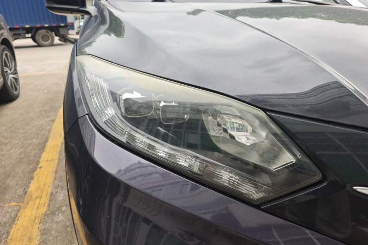 Used Honda Vezel 2017 1.8L CVT Front-Wheel Drive Pioneer Edition Right Front Headlight