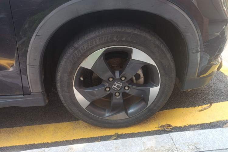 Used Honda Vezel 2017 1.8L CVT Front-Wheel Drive Pioneer Edition Right Front Wheel Hub