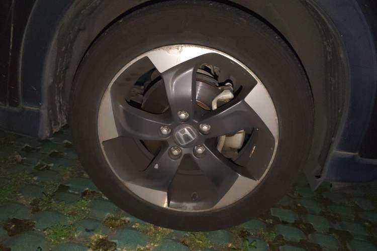 Used Honda Vezel 2017 1.8L CVT Front-Wheel Drive Pioneer Edition Right Front Wheel Hub