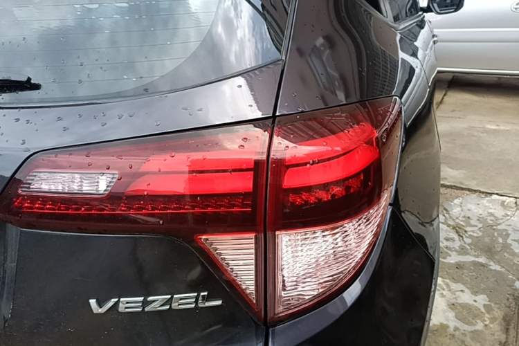 Used Honda Vezel 2017 1.8L CVT Front-Wheel Drive Pioneer Edition Right Rear Taillight