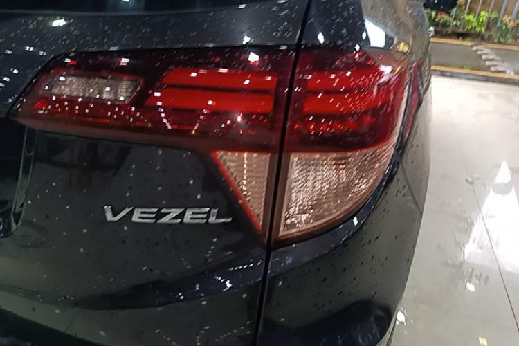 Used Honda Vezel 2017 1.8L CVT Front-Wheel Drive Pioneer Edition Right Rear Taillight