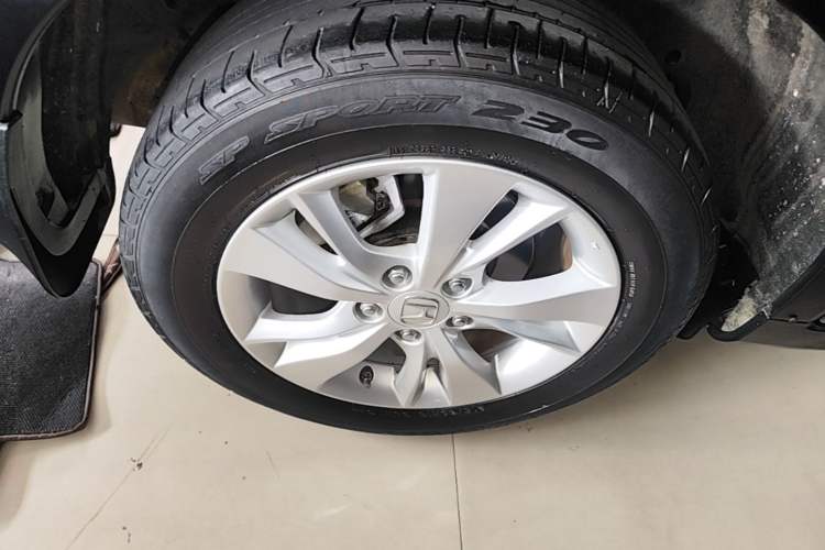 Used Honda Vezel 2017 1.8L CVT 2WD Elite Model Right Rear Wheel Hub