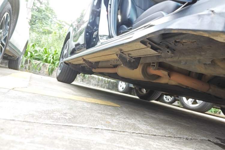 Used Honda Vezel 2017 1.8L CVT Front-Wheel Drive Pioneer Edition Right Side Sill