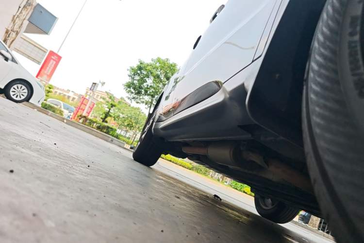 Used Honda Vezel 2017 1.8L CVT Front-Wheel Drive Pioneer Edition Right Side Sill
