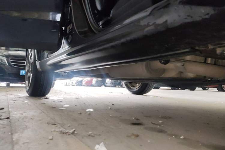 Used Honda Vezel 2017 1.8L CVT Front-Wheel Drive Pioneer Edition Right Side Sill
