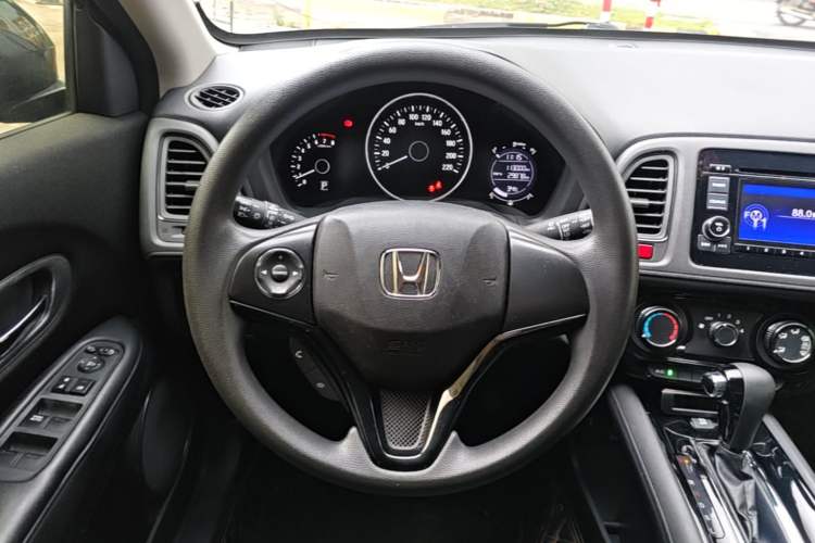 Used Honda Vezel 2017 1.8L CVT 2WD Elite Model Steering Wheel