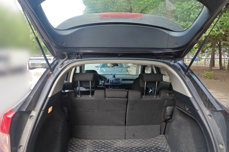 Used Honda Vezel 2017 1.5L CVT 2WD Comfort Model Trunk