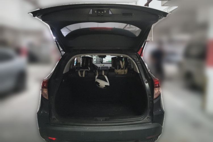 Used Honda Vezel 2017 1.8L CVT Front-Wheel Drive Pioneer Edition Trunk