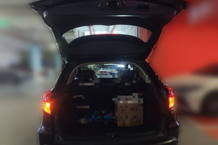 Used Honda Vezel 2017 1.5L CVT 2WD Comfort Model Trunk