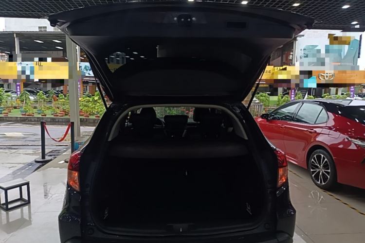 Used Honda Vezel 2017 1.8L CVT Front-Wheel Drive Pioneer Edition Trunk