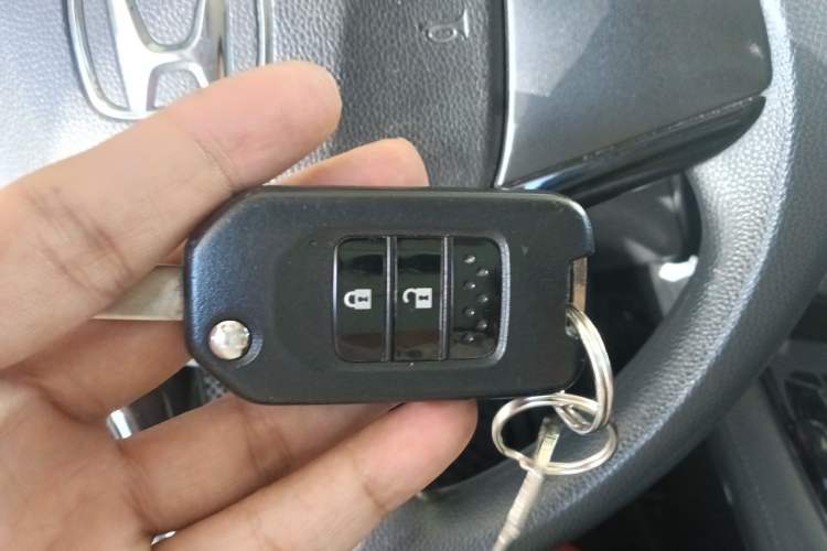 Used Honda Vezel 2017 1.5L CVT 2WD Comfort Model Vehicle Key