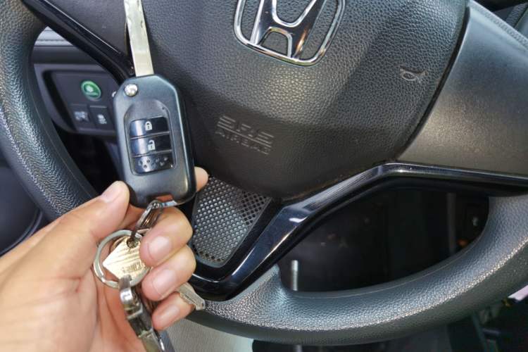 Used Honda Vezel 2017 1.5L CVT 2WD Comfort Model Vehicle Key