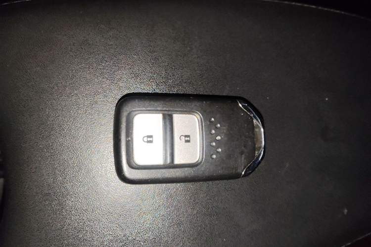 Used Honda Vezel 2017 1.8L CVT Front-Wheel Drive Pioneer Edition Vehicle Key