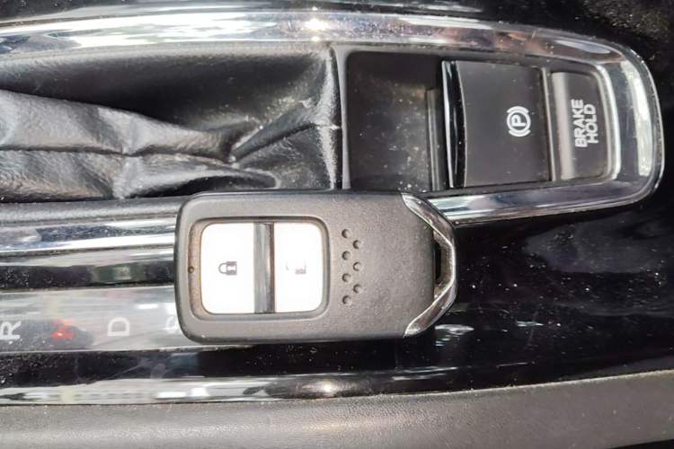 Used Honda Vezel 2017 1.8L CVT Front-Wheel Drive Pioneer Edition Vehicle Key