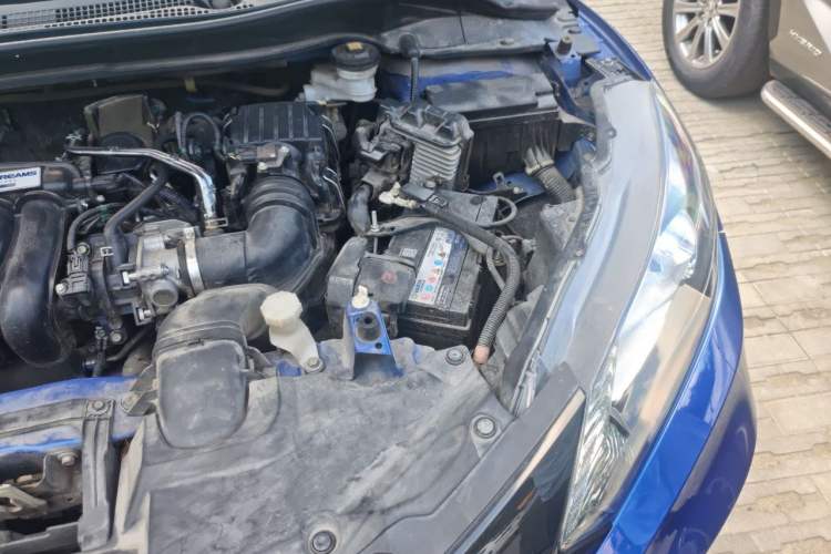 Used Honda Vezel 2017 1.5L CVT 2WD Comfort Model Engine Bay Left