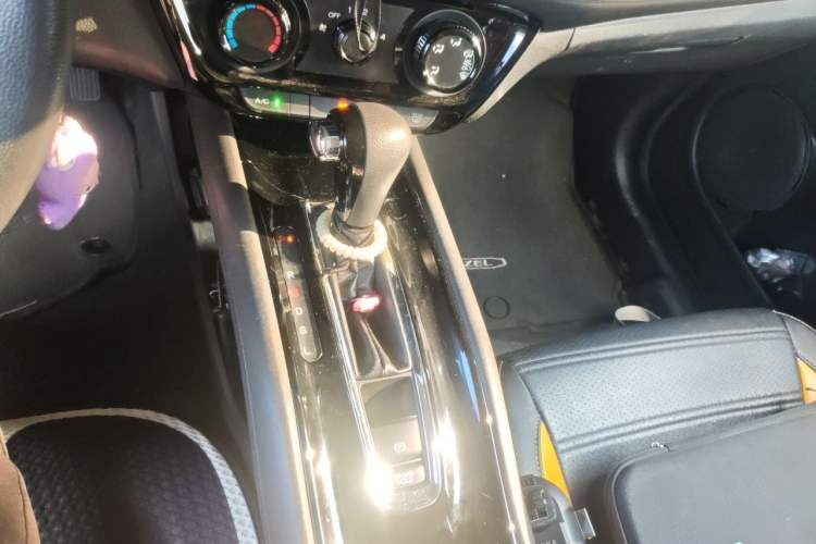 Used Honda Vezel 2017 1.5L CVT 2WD Comfort Model Gear Lever