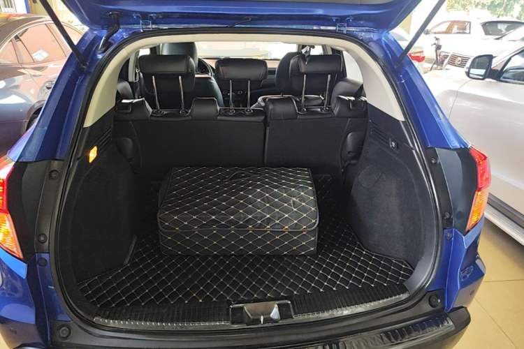 Used Honda Vezel 2017 1.5L CVT 2WD Comfort Model Trunk