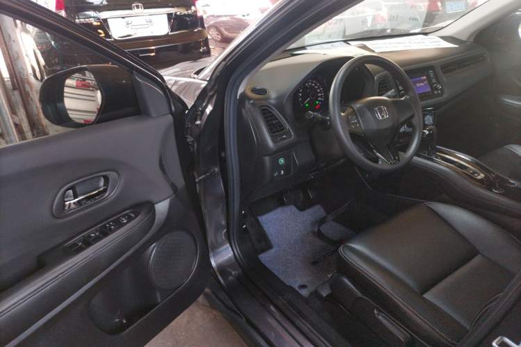 Used Honda Vezel 2017 1.5L CVT 2WD Comfort Model Driver Seat