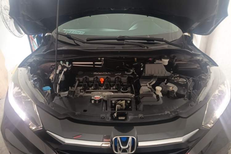 Used Honda Vezel 2017 1.8L CVT Front-Wheel Drive Pioneer Edition Engine Bay