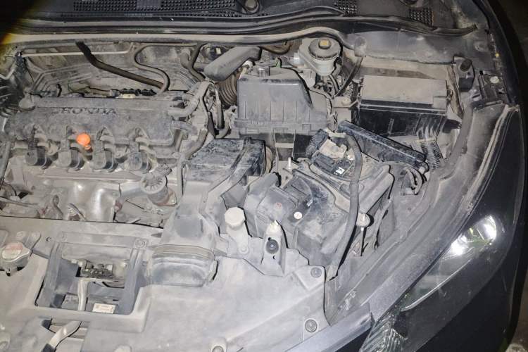 Used Honda Vezel 2017 1.8L CVT 2WD Elite Model Engine Bay Left
