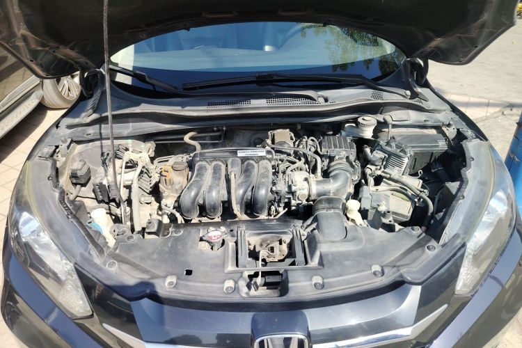 Used Honda Vezel 2017 1.5L CVT 2WD Comfort Model Engine Bay