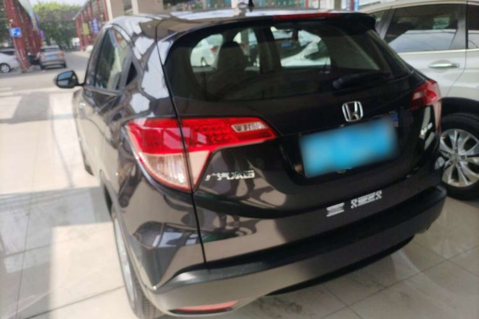 Used Honda Vezel 2017 1.5L CVT 2WD Comfort Model Exterior 2
