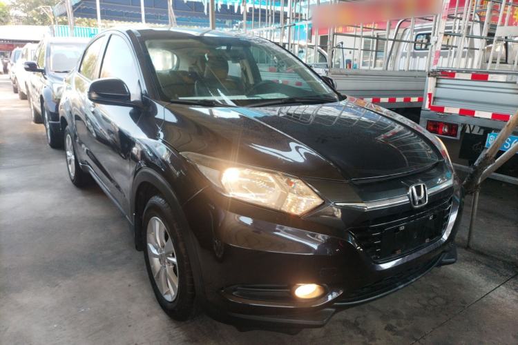 Used Honda Vezel 2017 1.5L CVT 2WD Comfort Model Front Right 45 Deg