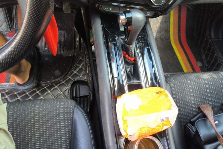 Used Honda Vezel 2017 1.8L CVT 2WD Elite Model Gear Lever