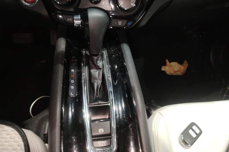 Used Honda Vezel 2017 1.8L CVT Front-Wheel Drive Pioneer Edition Gear Lever